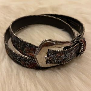 ABSOLUTELY FRESH VINTAGE 90s BELT